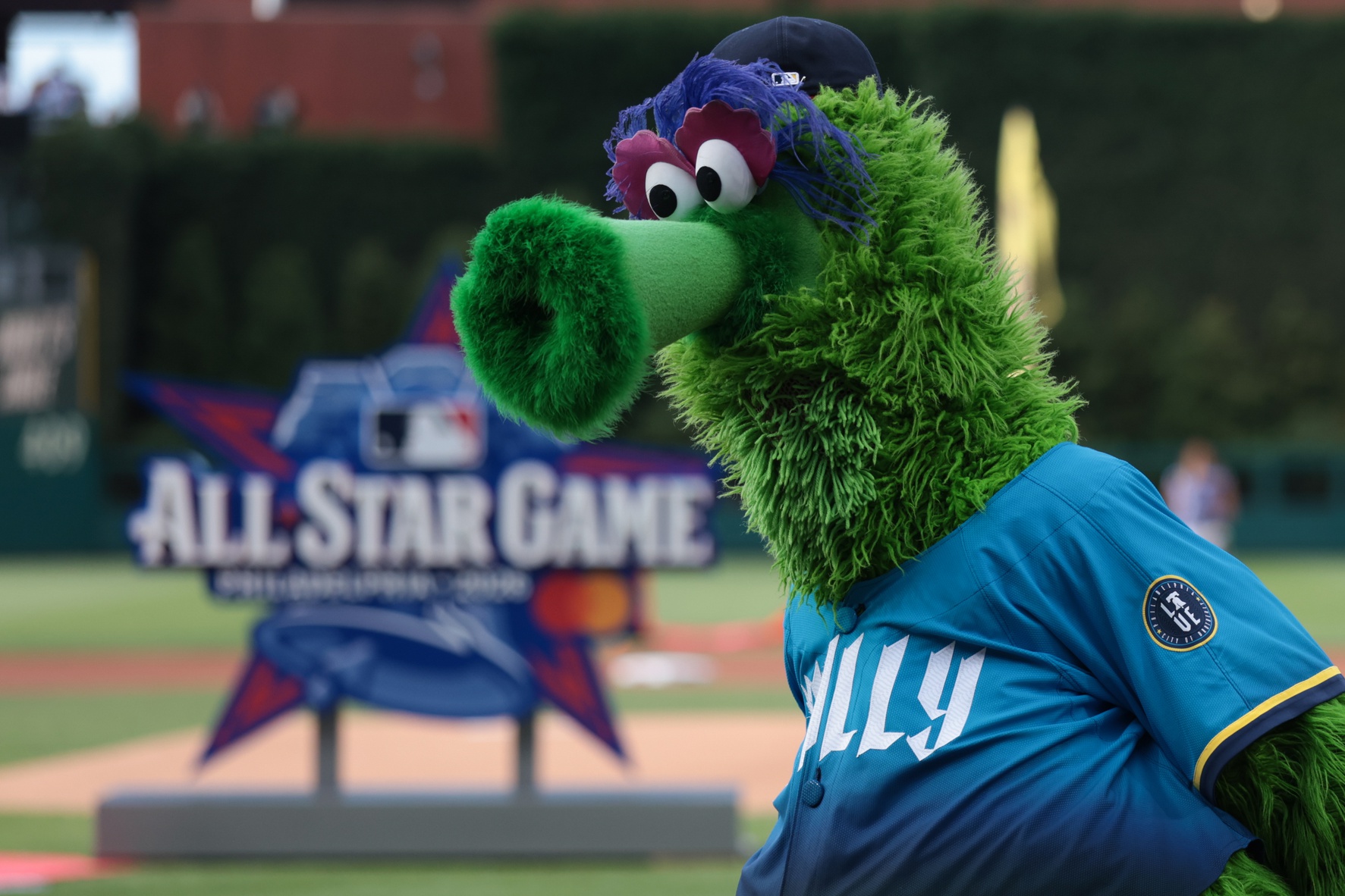 Philadelphia Phillies Unveil New Coldplay Kiss Cam: WATCH | OutKick