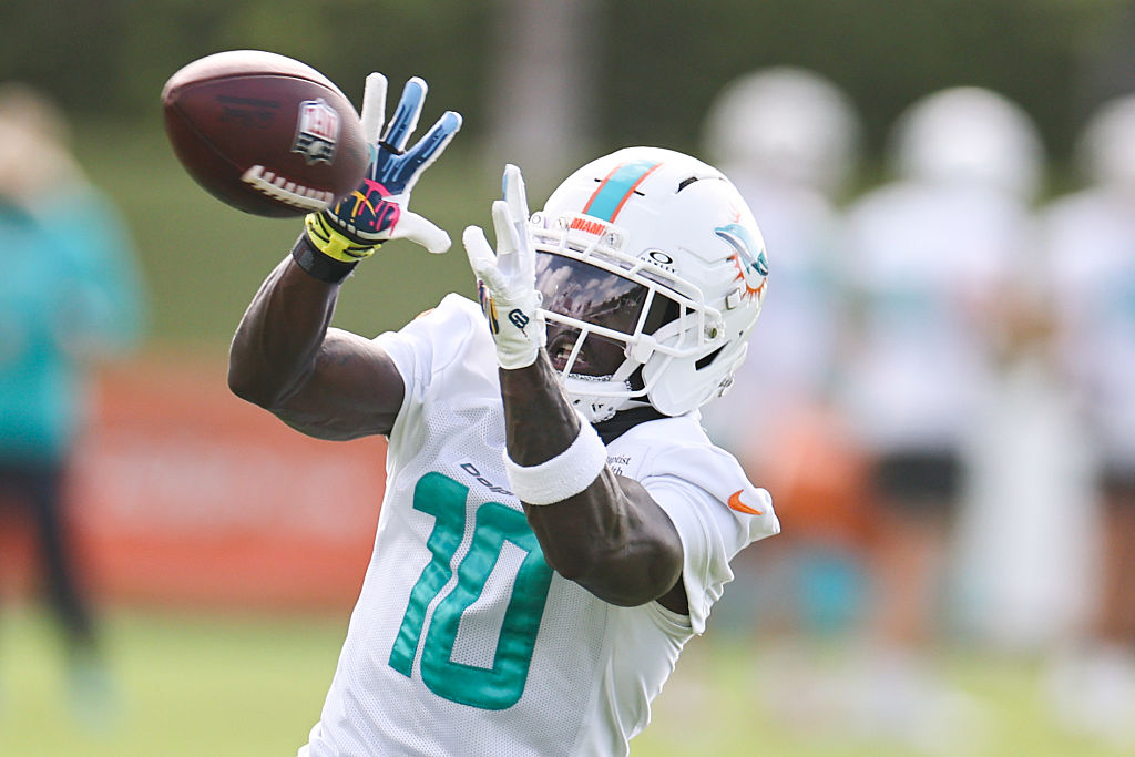 Dolphins' Tyreek Hill Endorses Tua Tagovailoa's Needed Criticism Amid Team Rebuild
