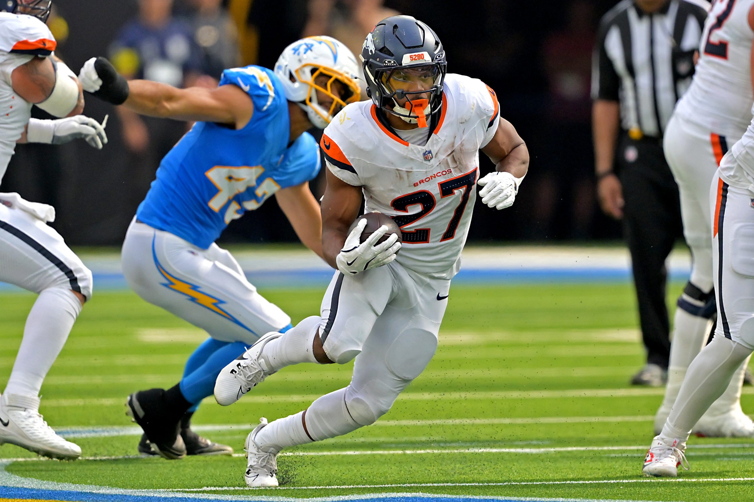 Broncos Dominate Bengals 28-3 on Monday Night Football
