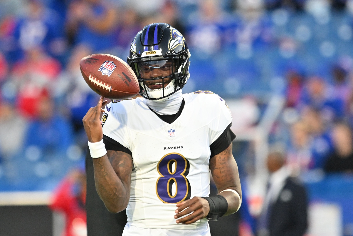 Lamar Jackson Has Perfectly Fair Explanation For Shoving Bills Fan In Stands