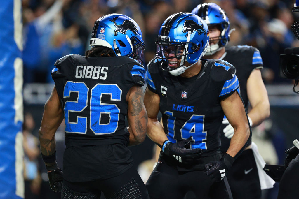 Gibbs' 78-yard TD, 218 Yards Fuel Lions' 5-2 Win