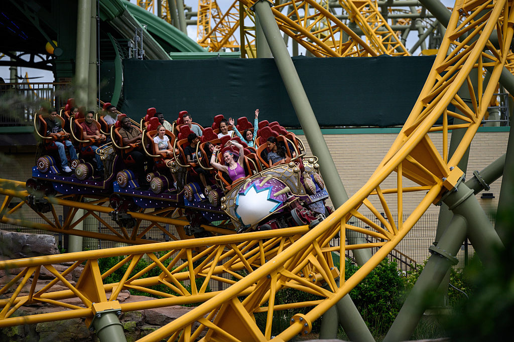 Universal Announces Plan To Reopen Stardust Racers Coaster After