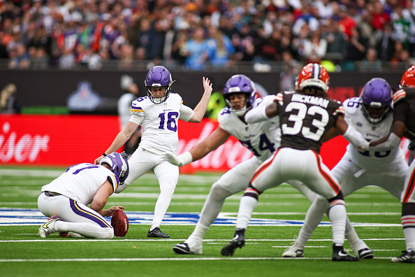 Vikings miss potential points after FG hits London Skycam cable unnoticed