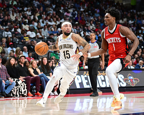 Angry Rockets Star Amen Thompson Picks A Fight With Much Smaller Pelicans Guard: VIDEO