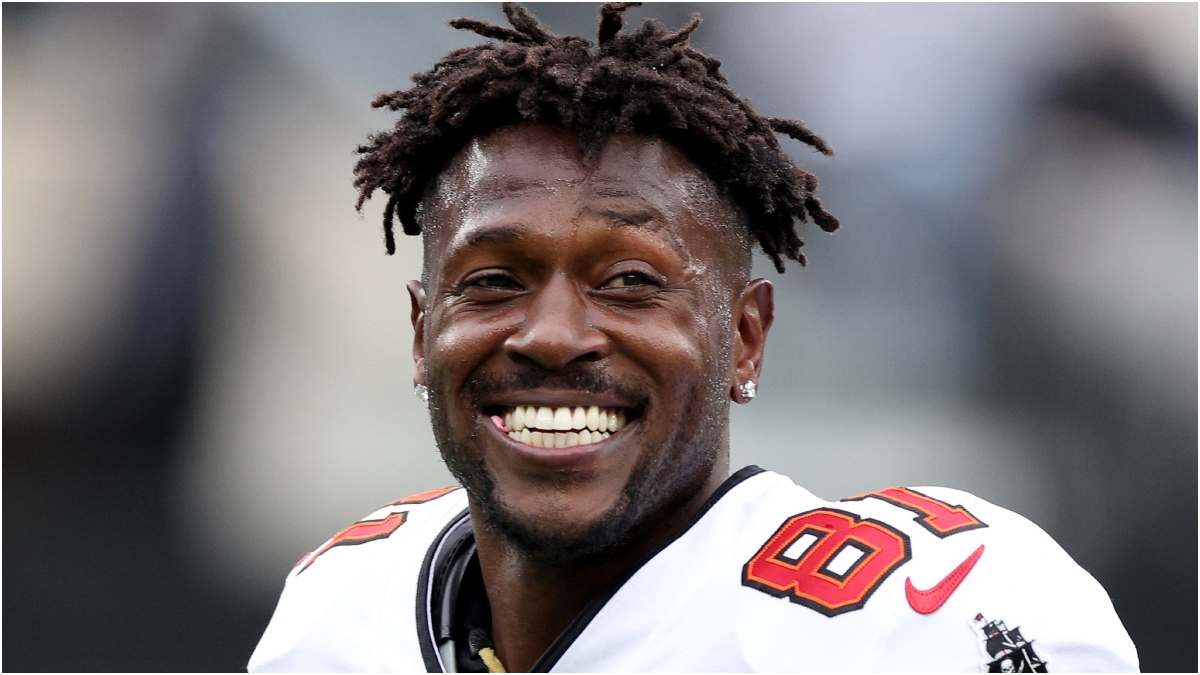 Antonio Brown Allegedly Made Insanely Stupid Mistake To Get Arrested, Proves He's An Idiot