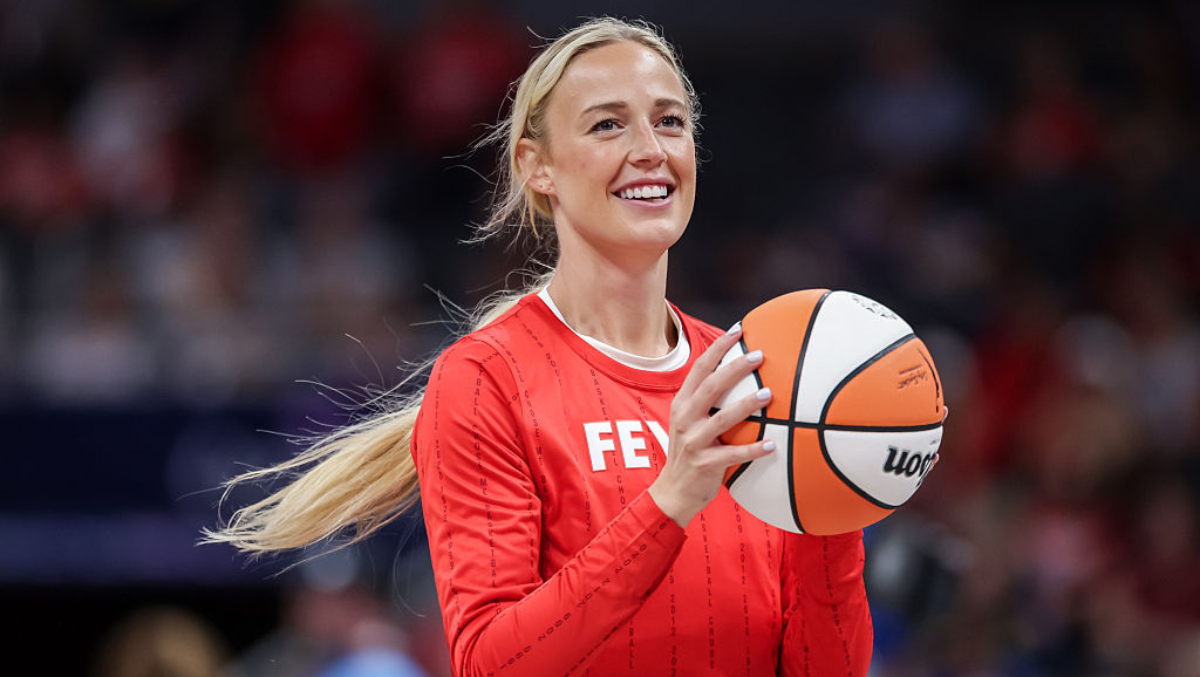“Indiana Fever Signs Patriot Sophie Cunningham for Another Winning Season!”