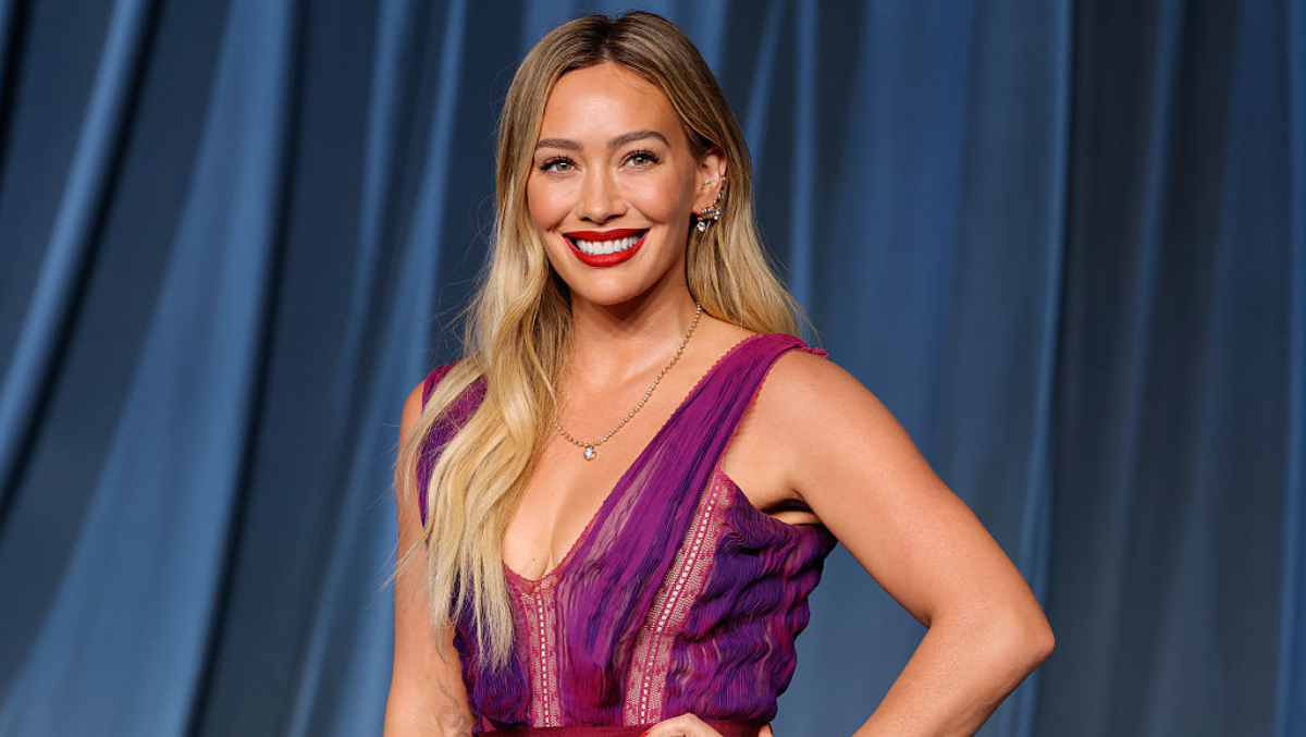 Kayla Nicole Shades Taylor Swift, Hilary Duff New Music & Tom Brady Clones Dog