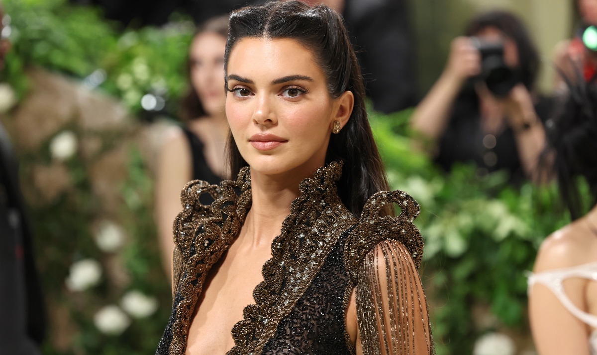Kendall Jenner Hasn't Let Turning 30 Change Her, She Welcomed The Milestone On The Beach In Her Birthday Suit - OutKick image