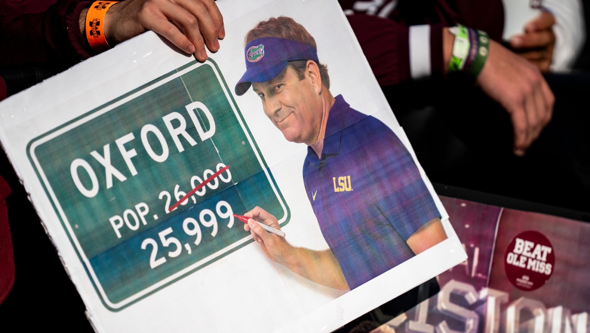 Last Time I Checked, Lane Kiffin Ain't Exactly A Housewife