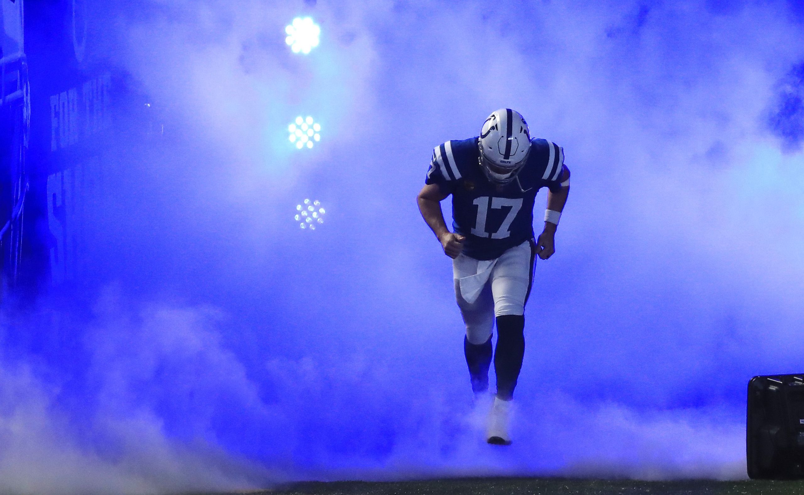 “Veteran Quarterback Philip Rivers Considers Historic NFL Comeback”