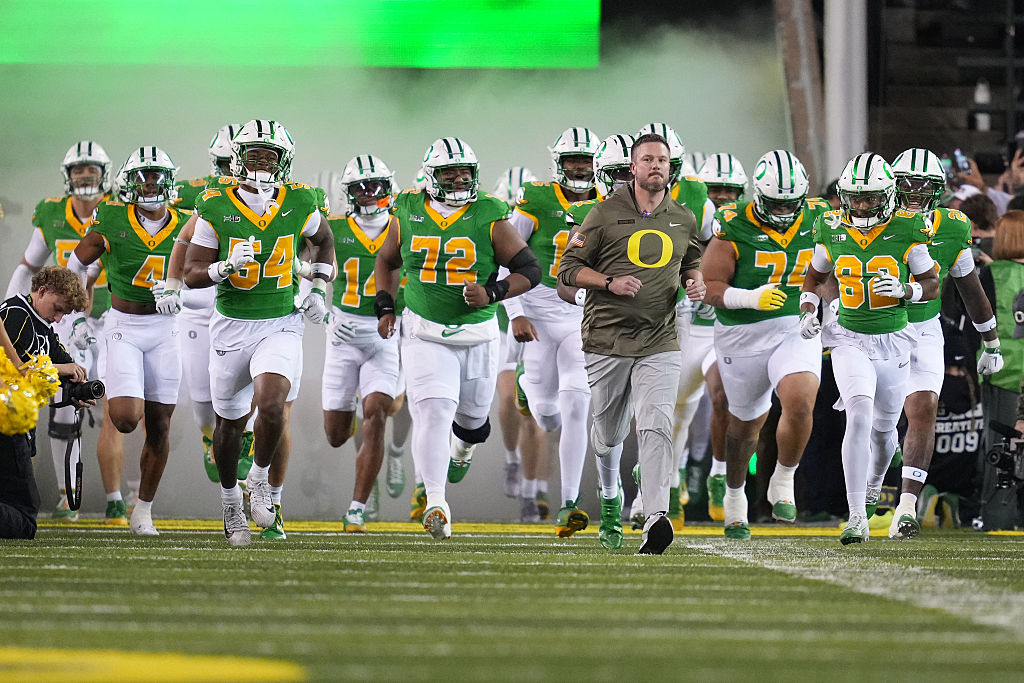 Oregon Safety Dillion Thienemen Just Dispelled Every Unathletic White Guy Stereotype