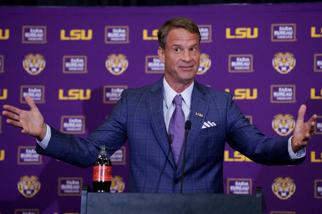 “Traditional Values Prevail as College Football Spring Games Make a Comeback – Lane Kiffin Leading the Charge”