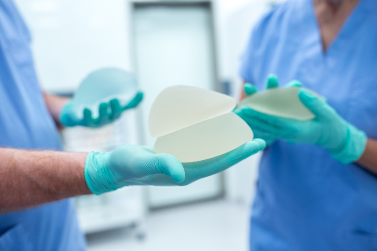 Performing Plastic Surgery While Intoxicated Is Not Recommended, Texas Surgeon Accused Of Doing So Finds Out