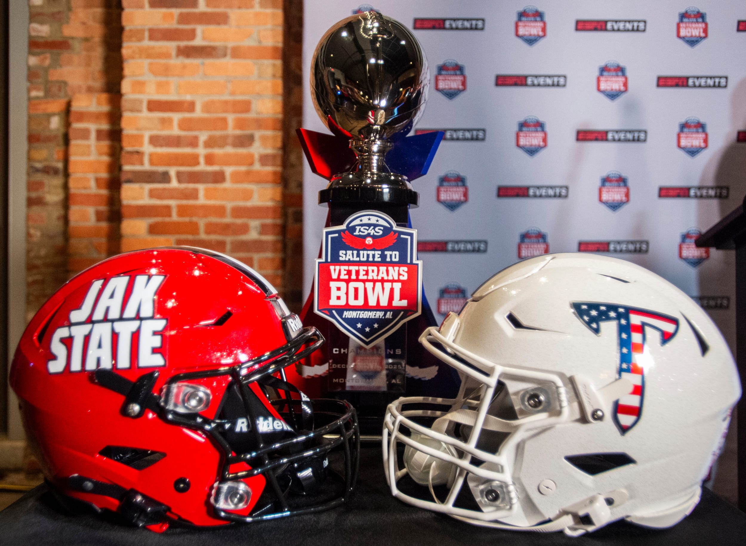 Bowl Season Resumes With Troy Vs Jacksonville State