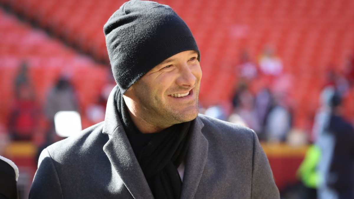 It's Time For CBS To Have An Uncomfortable Conversation With Tony Romo