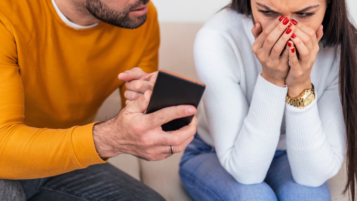 Can't A Man Have A Hidden Folder With Memories, Some Explicit, Without His Girlfriend Getting Jealous?