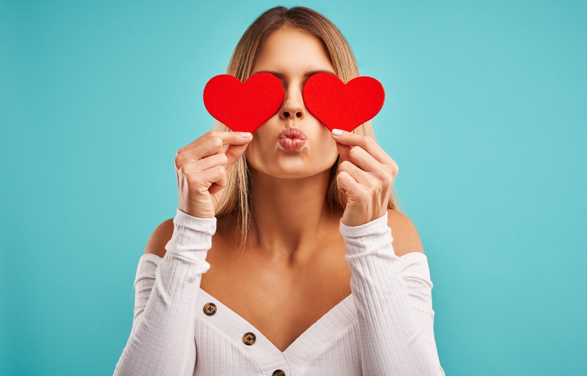 Cupid Brought Carmen Electra & Denise Richards Together, IG Models Enjoyed Valentine's Day & Dunk Contest Fail