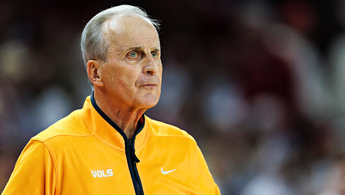 “Tennessee Coach Exposes Troubling Reality of College Recruiting Under NIL Changes”