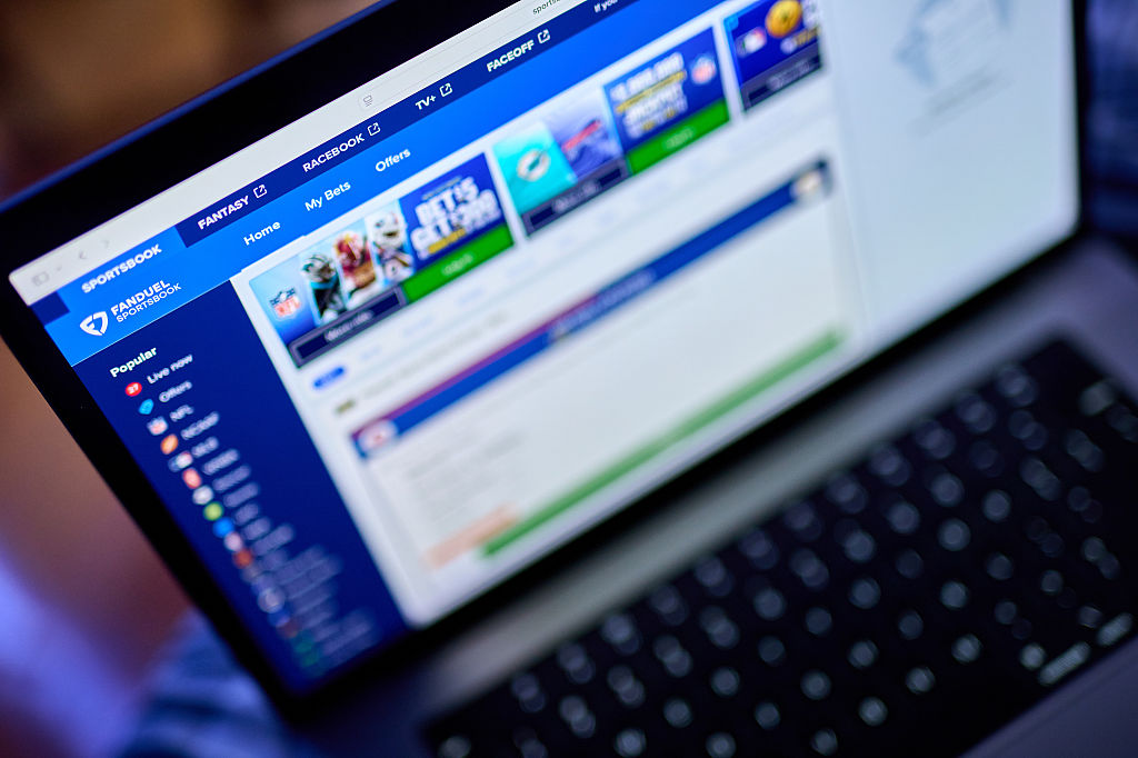 Unveiling the Dangers of Online Gambling’s Tempting Traps