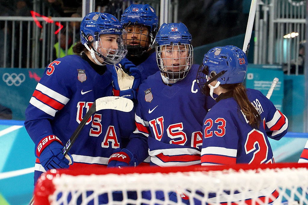 “American Ice Hockey Star Hillary Knight Poised to Achieve Historic Milestone”