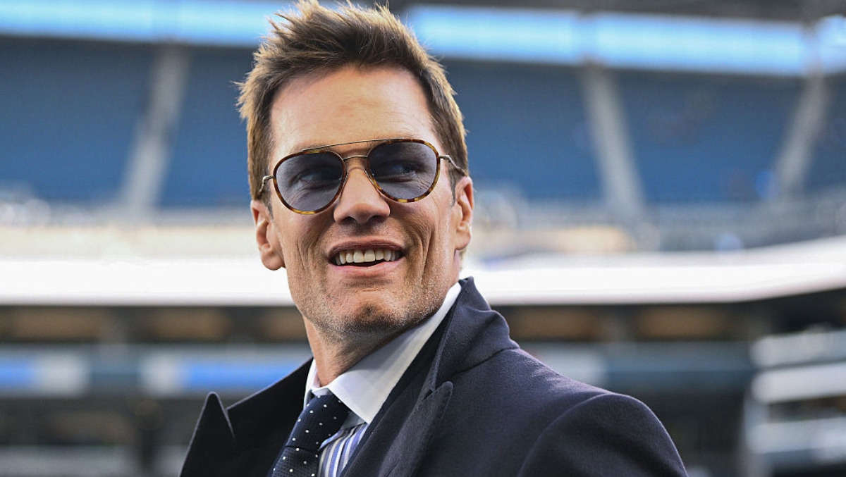 Crybaby Patriots Fans, Players & Media Successfully Bully Tom Brady Into Compliance