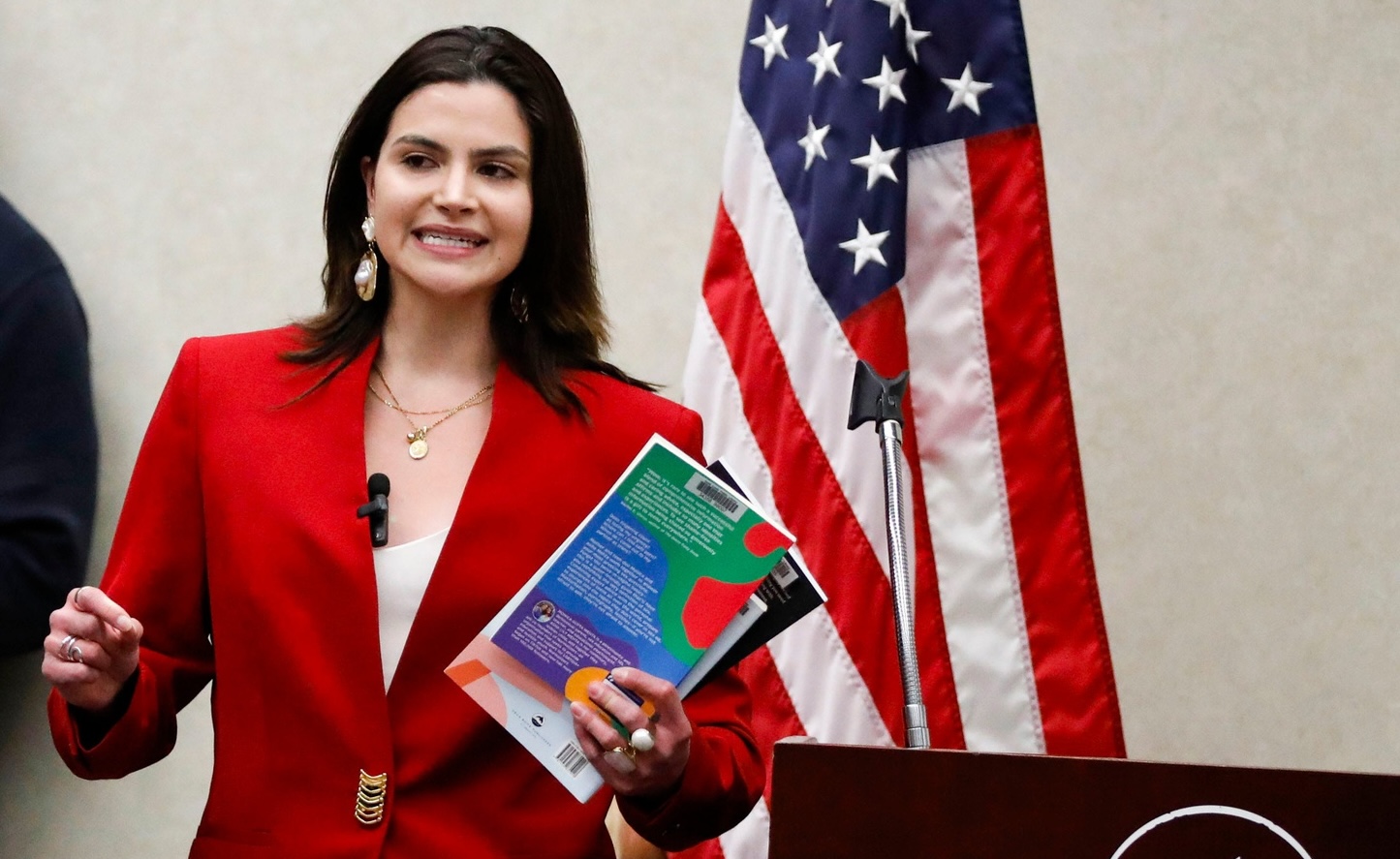 MAGA Valentina Gomez Wrestles A Gator & Sends Message To Epstein List, Slopification Of America & Dogs Jump