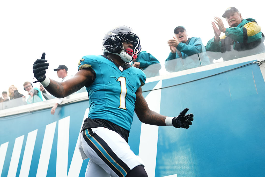 “Travis Etienne Jr. Reveals Shocking Truth About His Clemson Name Mispronunciation!”