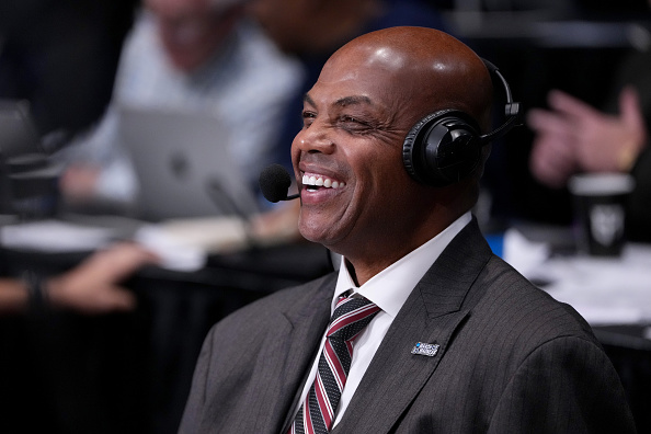 “Pro Basketball Star Charles Barkley Sparks Controversy With Bold Immigration Comments During March Madness”