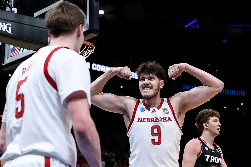 Nebraska  Fans Raid Free Bud Light Fridges After Cornhuskers Finally Win NCAA Tournament Game