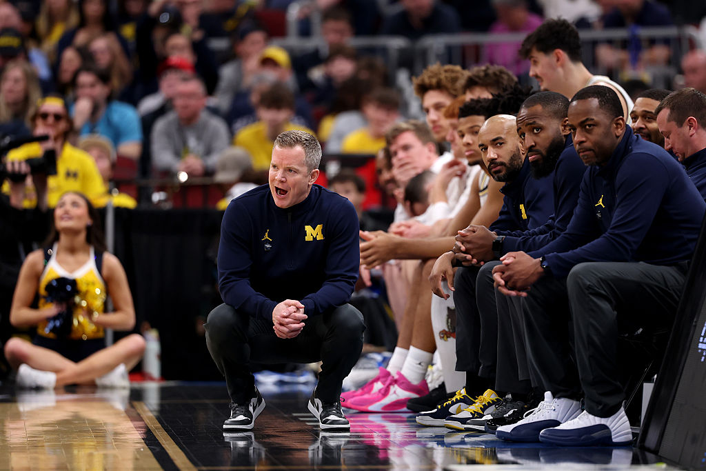 “Traditional Leaders Shake Up College Basketball: Bill Self, Billy Donovan, and Dusty May on the Rise!”