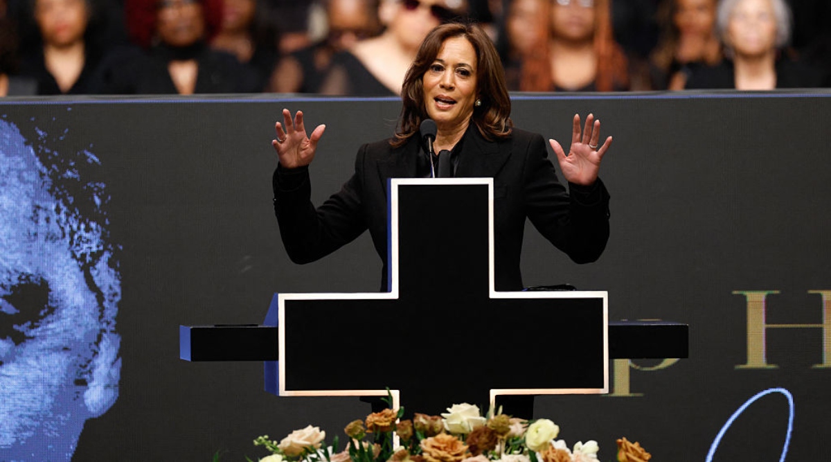 A Totally Sober Kamala Harris Played The Hits At Jesse Jackson's Funeral