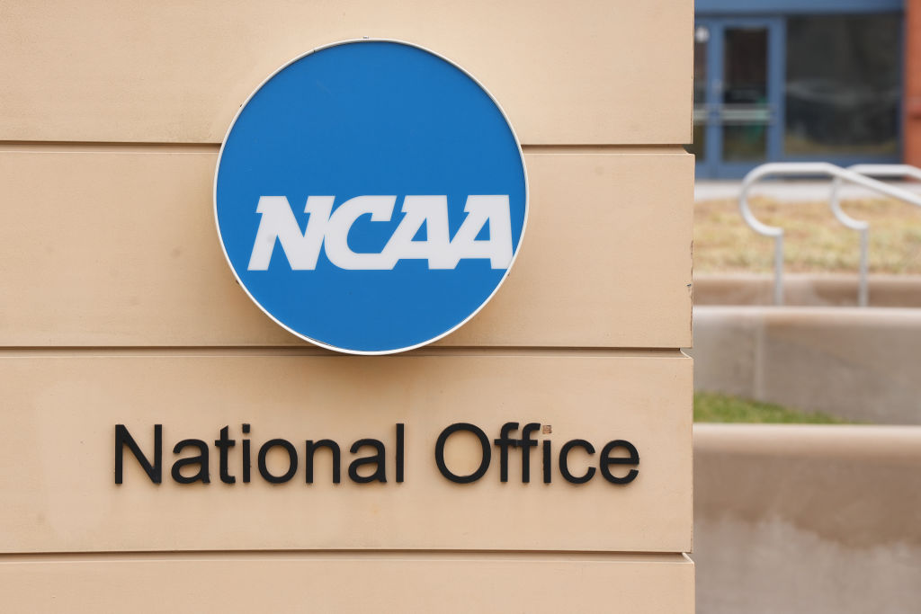“NCAA Cracks Down on Sneaky ‘Ghost Transfers’ – Coaches Face Suspensions and Big Buyout Costs!”
