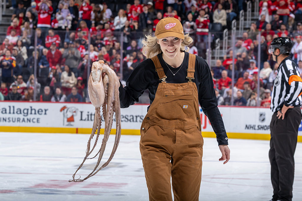 Detroit Red Wings Octopus Toss Backfires As Playoff Drought Hits Ten Years